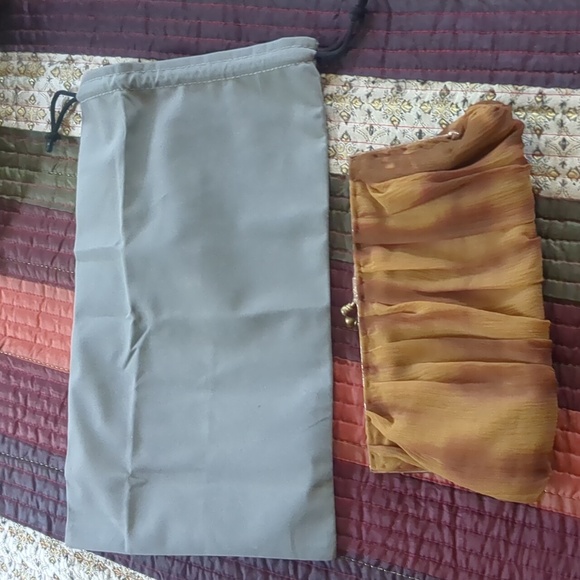 Vintage DEEPA GURNANI* silk tie dye and brass snap close clutch w/dust bag - Picture 12 of 12